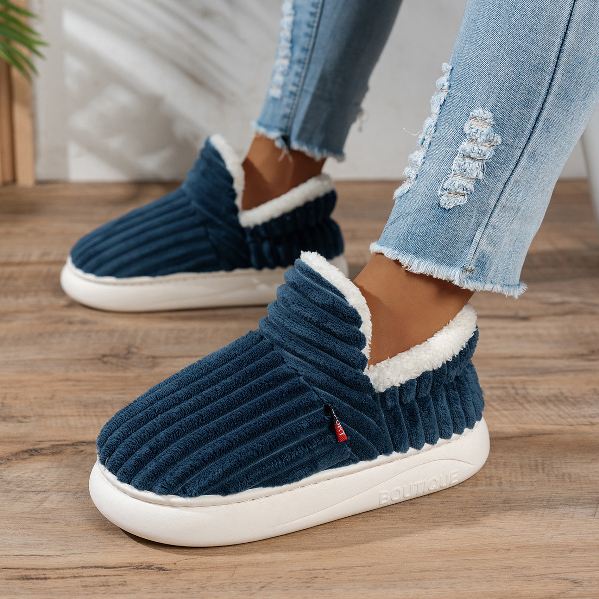 Yves Paris | Chaussons en peluche