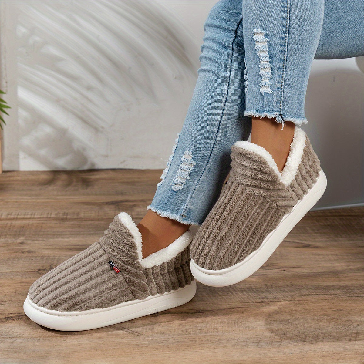 Yves Paris | Chaussons en peluche
